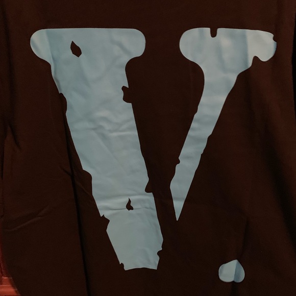 Vlone T-shirt too big never worn - Picture 3 of 4